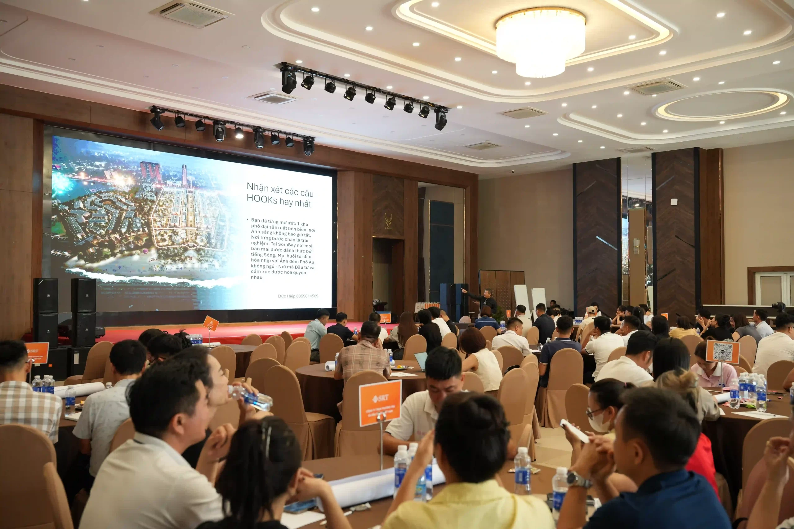 Diễn giả truyền cảm hứng, chia sẻ kiến thức thực chiến. 